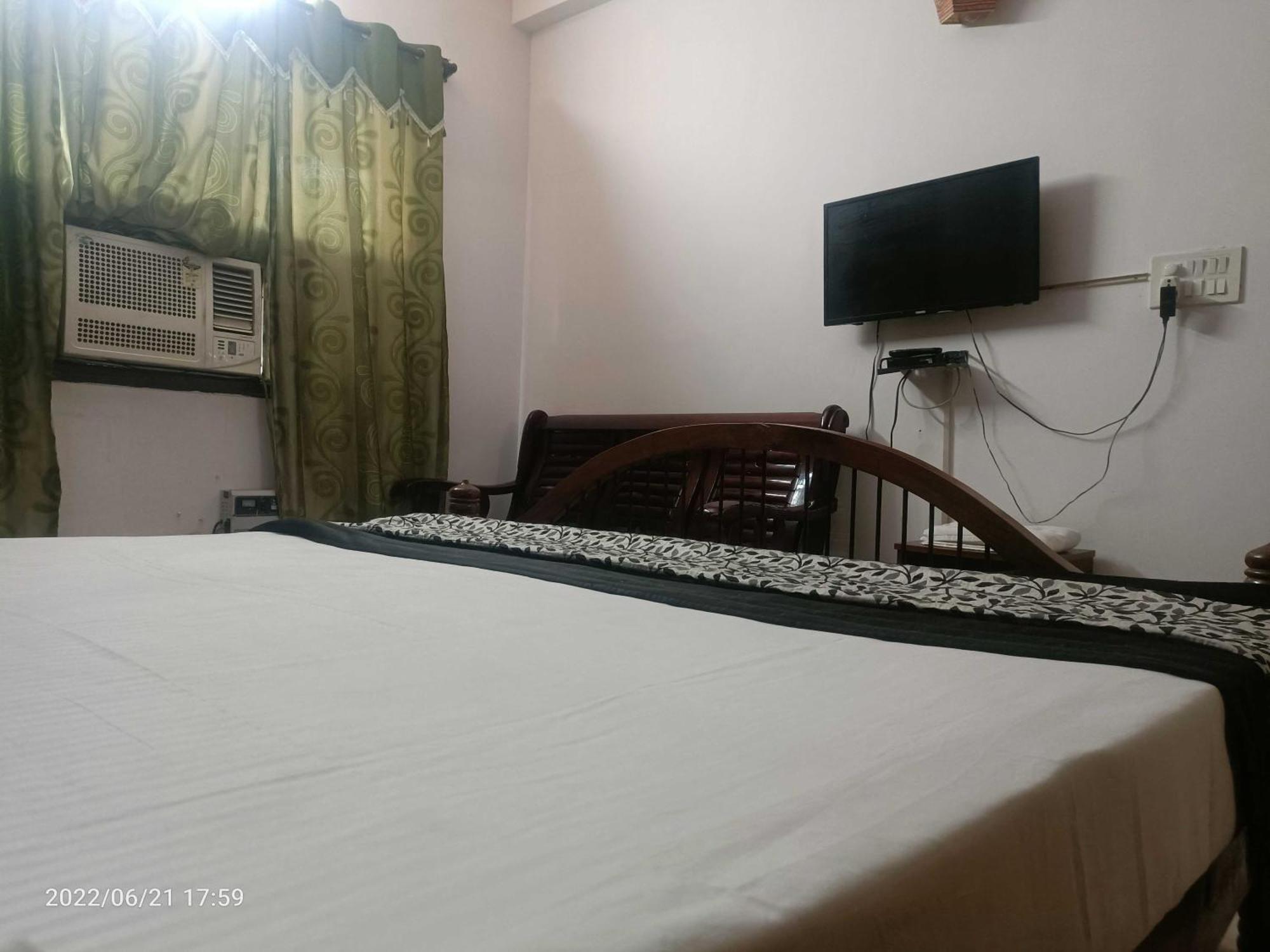 מלון נוידה Oyo Metro View Residency Near Snow World מראה חיצוני תמונה