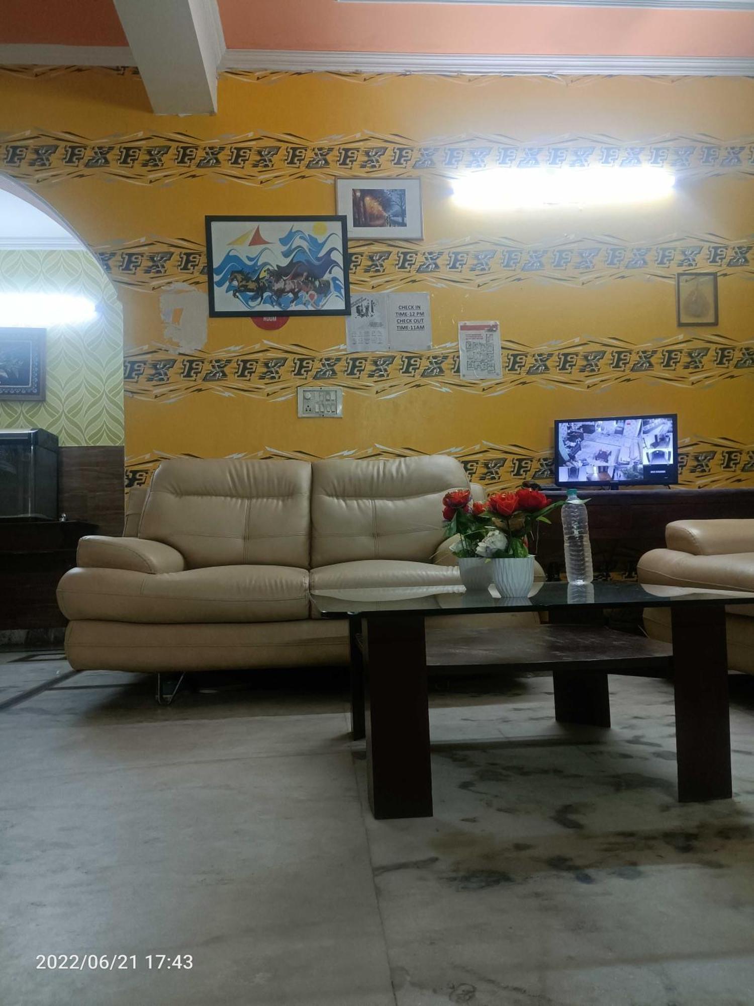 מלון נוידה Oyo Metro View Residency Near Snow World מראה חיצוני תמונה