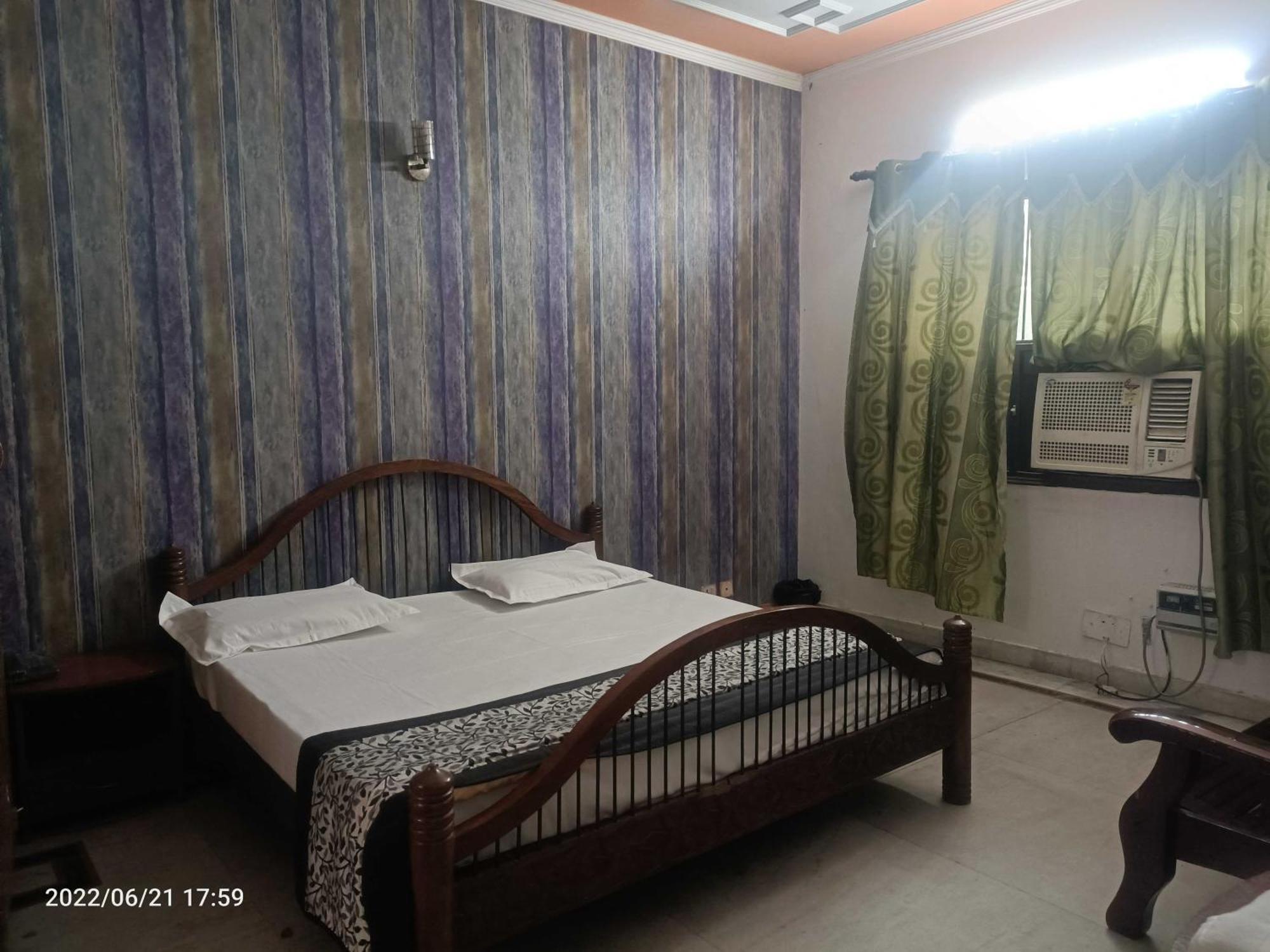 מלון נוידה Oyo Metro View Residency Near Snow World מראה חיצוני תמונה