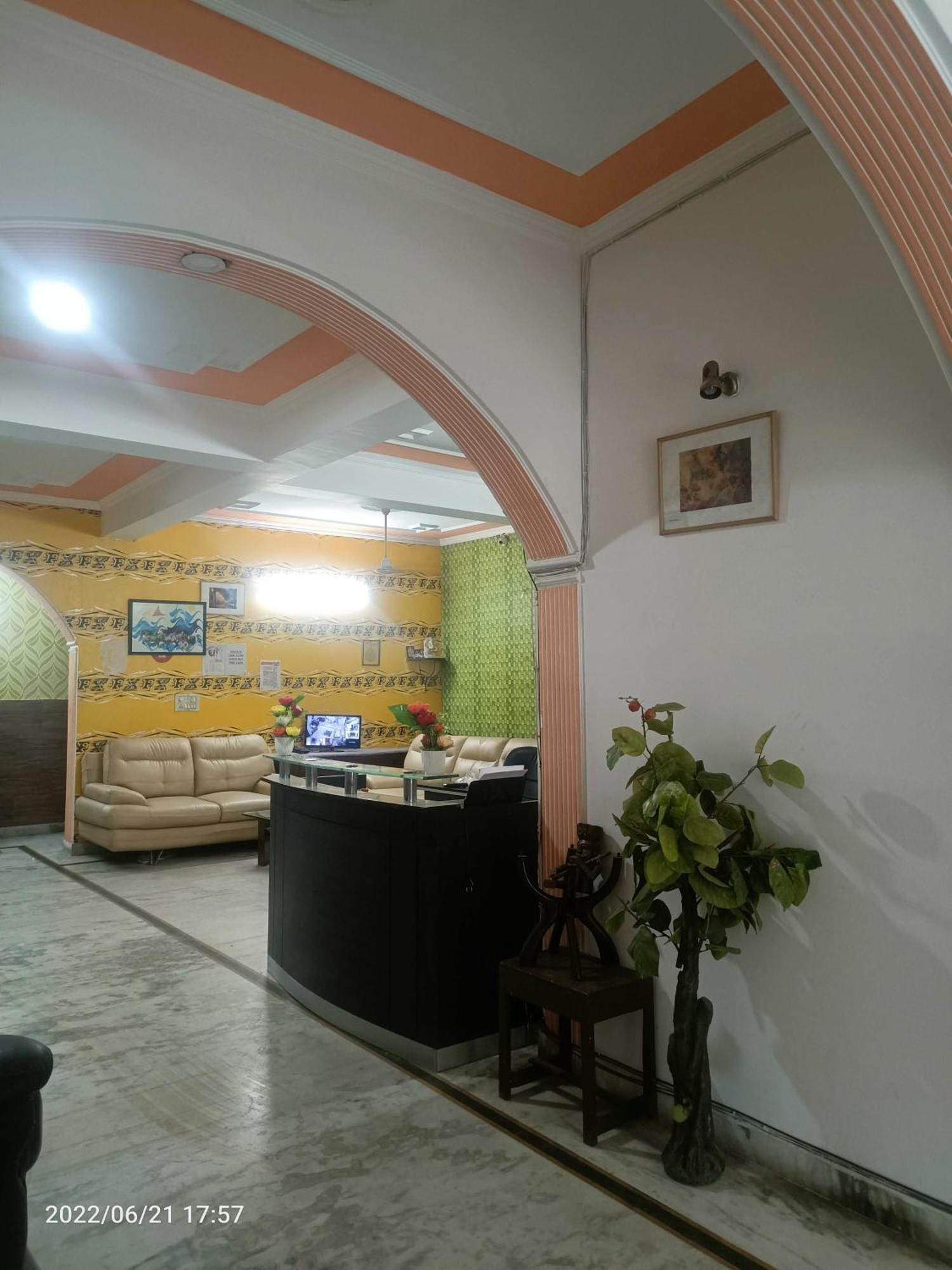 מלון נוידה Oyo Metro View Residency Near Snow World מראה חיצוני תמונה